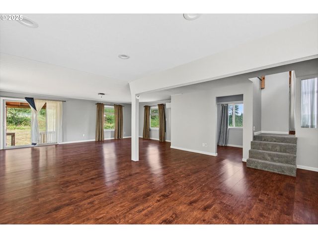 68008 MEISSNER Rd, Deer Island, OR 97054