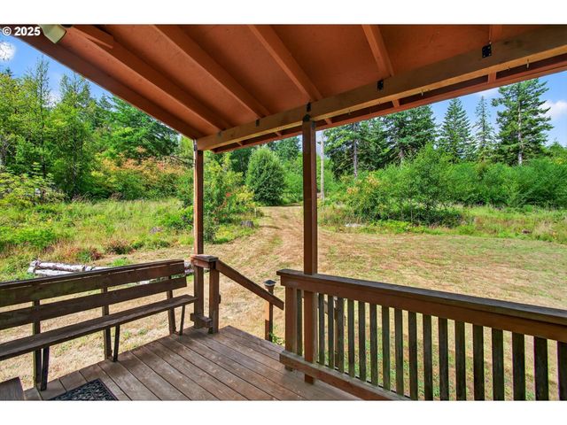 68008 MEISSNER Rd, Deer Island, OR 97054