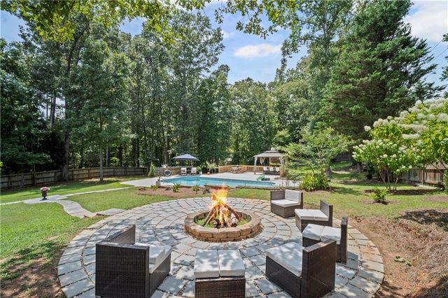1585 Roper Rd, Canton, GA 30115