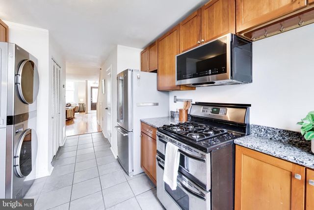 1332 EMERALD ST NE, Washington, DC 20002