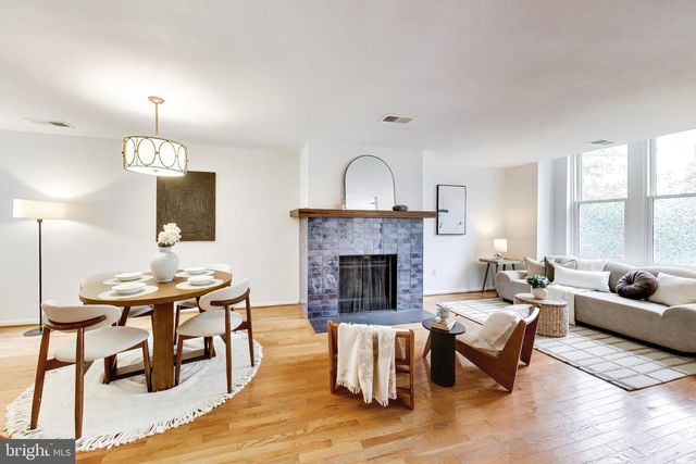1332 EMERALD ST NE, Washington, DC 20002