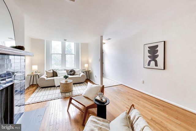 1332 EMERALD ST NE, Washington, DC 20002