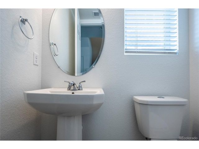 5348 Routt St B, Arvada, CO 80002