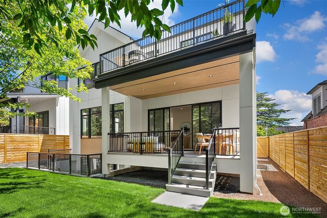 4231 53rd Avenue NE, Seattle, WA 98105