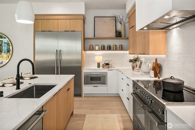 4231 53rd Avenue NE, Seattle, WA 98105