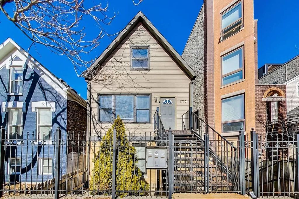 1730 W Beach Avenue 1, Chicago, IL 60622