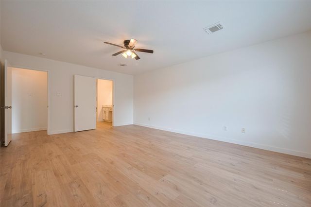 10918 Linden Gate Drive, Houston, TX 77075