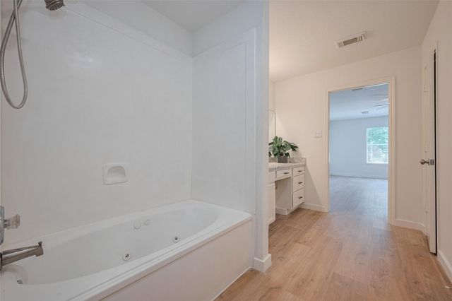 10918 Linden Gate Drive, Houston, TX 77075