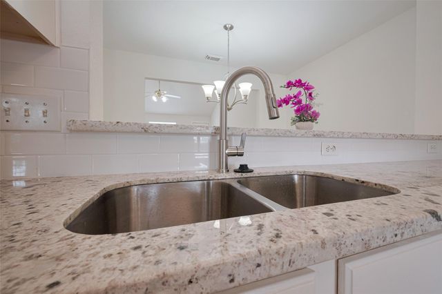 10918 Linden Gate Drive, Houston, TX 77075