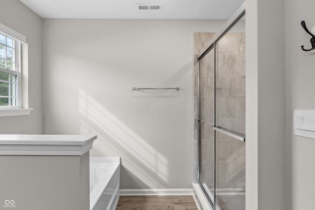 7686 Rolling Green Drive, Plainfield, IN 46168