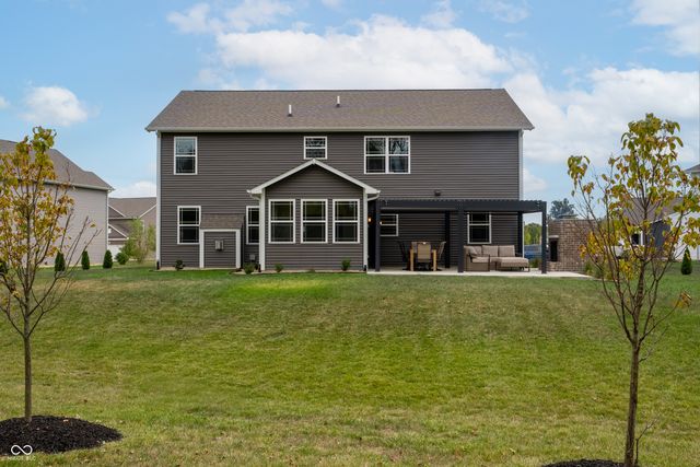 7686 Rolling Green Drive, Plainfield, IN 46168