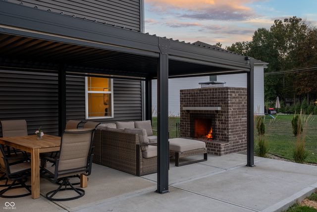 7686 Rolling Green Drive, Plainfield, IN 46168