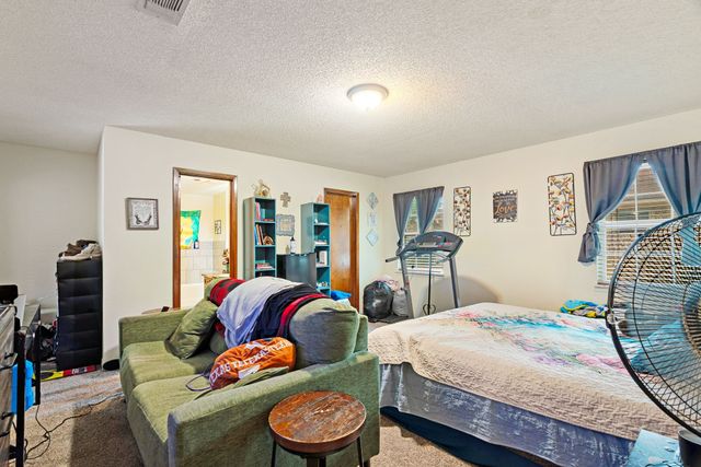 820 NE 32nd, Paris, TX 75460