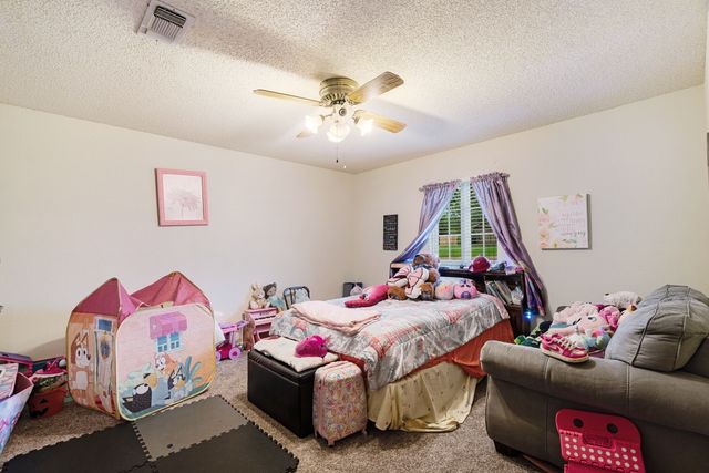 820 NE 32nd, Paris, TX 75460