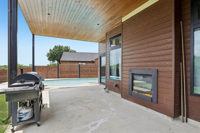 8 O Hare Circle, The Colony, TX 75056