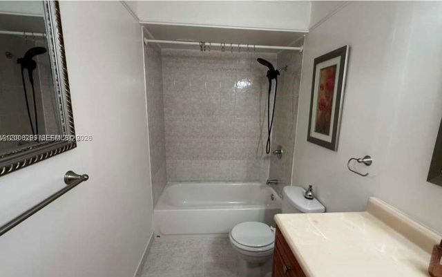 16740 NE 9th Ave 807, North Miami Beach, FL 33162