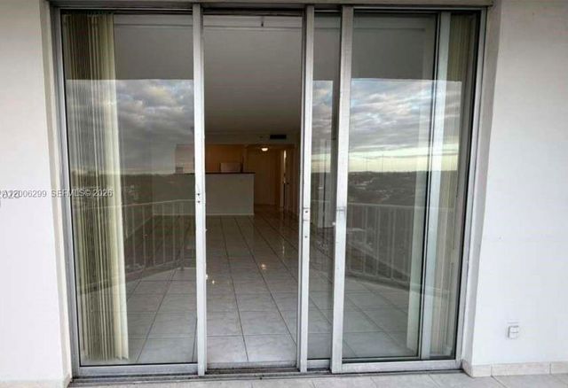 16740 NE 9th Ave 807, North Miami Beach, FL 33162