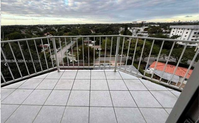 16740 NE 9th Ave 807, North Miami Beach, FL 33162