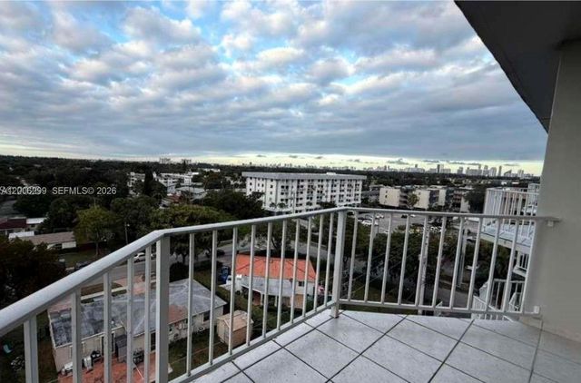 16740 NE 9th Ave 807, North Miami Beach, FL 33162