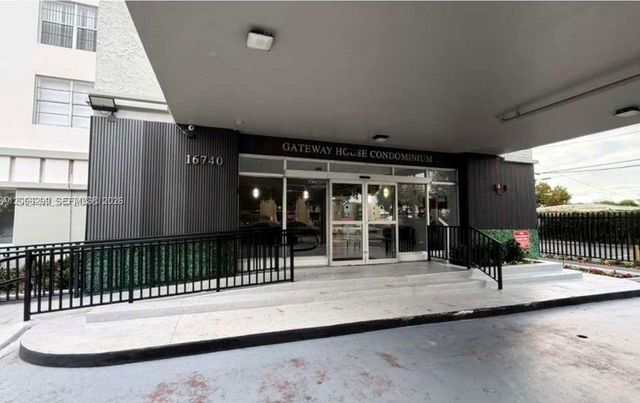 16740 NE 9th Ave 807, North Miami Beach, FL 33162