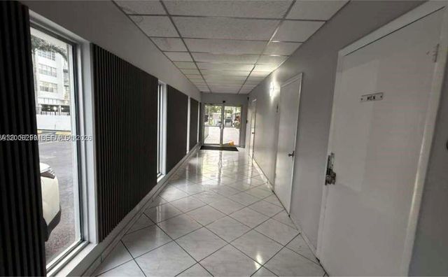 16740 NE 9th Ave 807, North Miami Beach, FL 33162