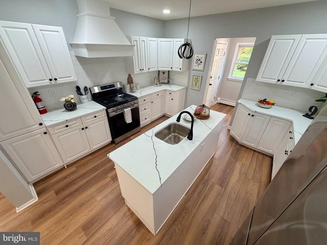 90 MARSHALL AVE, Hamilton, NJ 08610