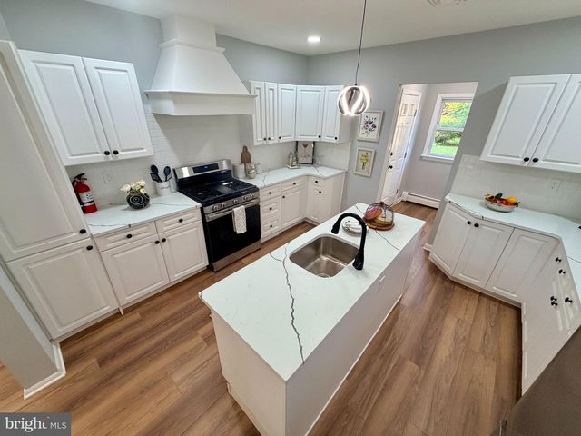 90 MARSHALL AVE, Hamilton, NJ 08610