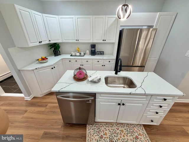 90 MARSHALL AVE, Hamilton, NJ 08610