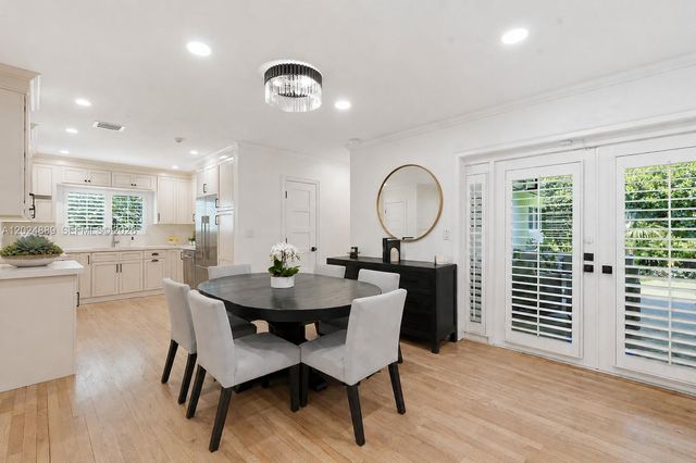 1505 Robbia Ave, Coral Gables, FL 33146