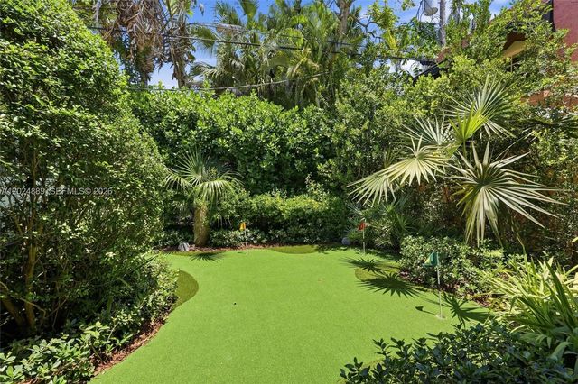 1505 Robbia Ave, Coral Gables, FL 33146