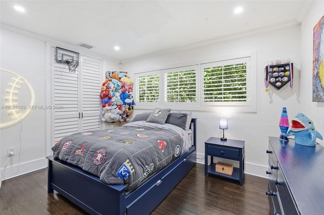 1505 Robbia Ave, Coral Gables, FL 33146