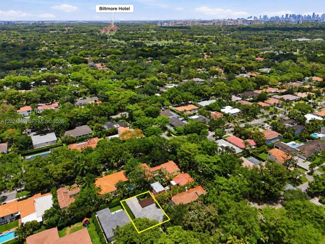 1505 Robbia Ave, Coral Gables, FL 33146