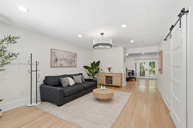1505 Robbia Ave, Coral Gables, FL 33146