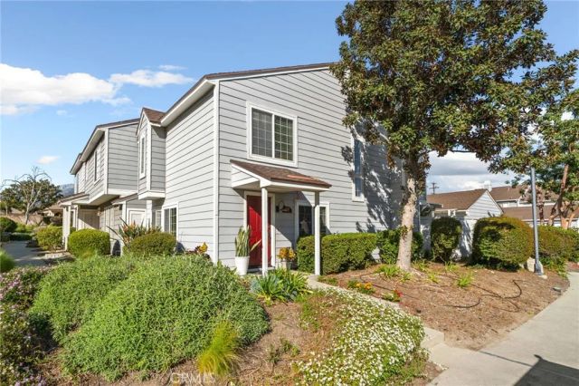 1693 N Mountain D, Upland, CA 91784