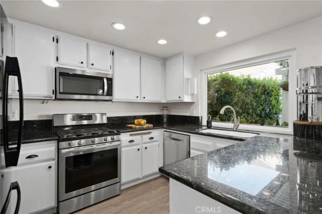 1693 N Mountain D, Upland, CA 91784