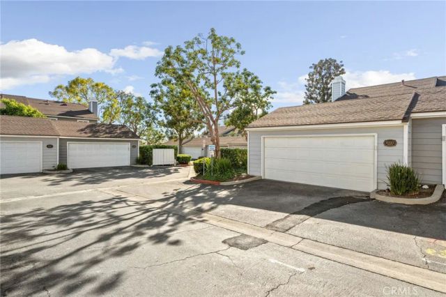 1693 N Mountain D, Upland, CA 91784