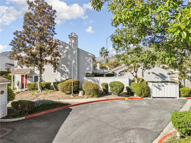 1693 N Mountain D, Upland, CA 91784