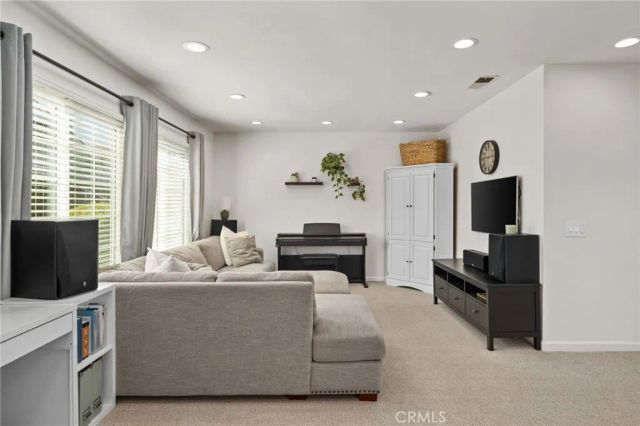 1693 N Mountain D, Upland, CA 91784