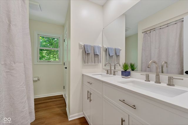 9838 Barth Drive, Zionsville, IN 46077