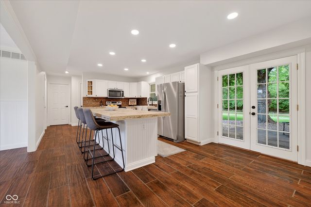 9838 Barth Drive, Zionsville, IN 46077