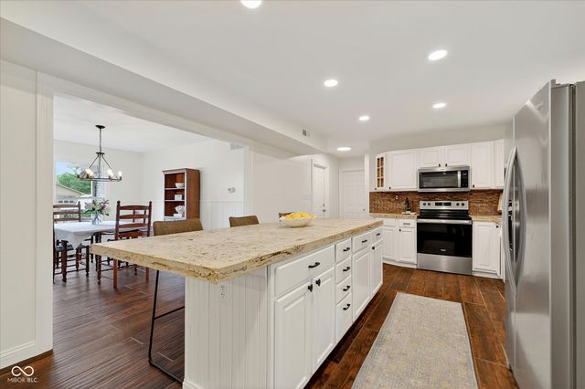 9838 Barth Drive, Zionsville, IN 46077