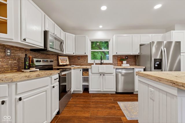 9838 Barth Drive, Zionsville, IN 46077