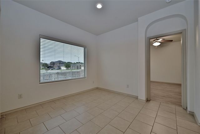 7041 Seton Hall Drive, Fort Worth, TX 76120
