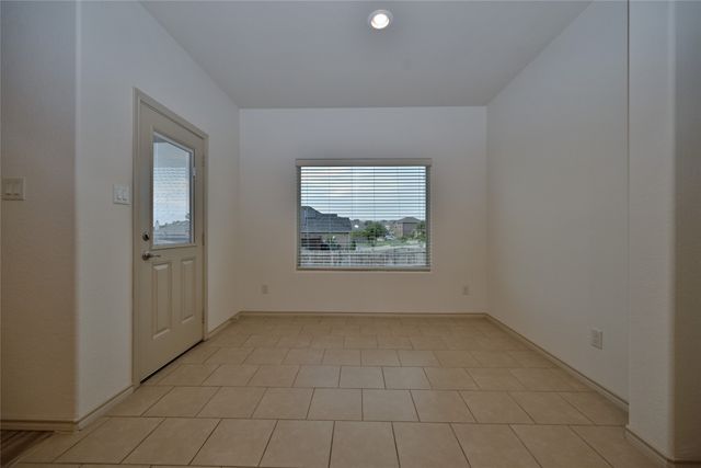 7041 Seton Hall Drive, Fort Worth, TX 76120