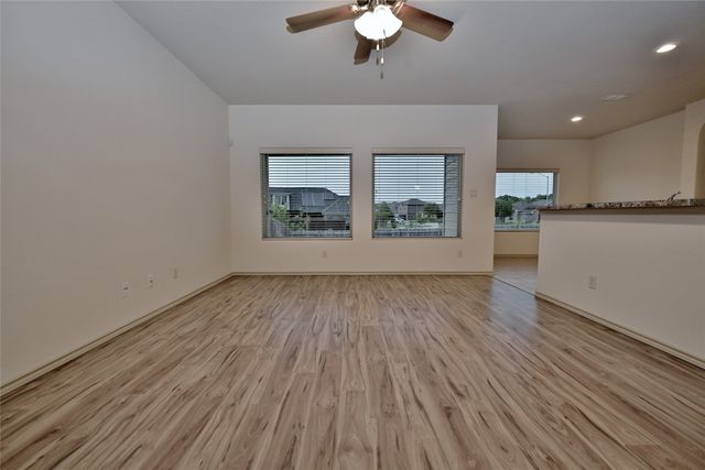 7041 Seton Hall Drive, Fort Worth, TX 76120