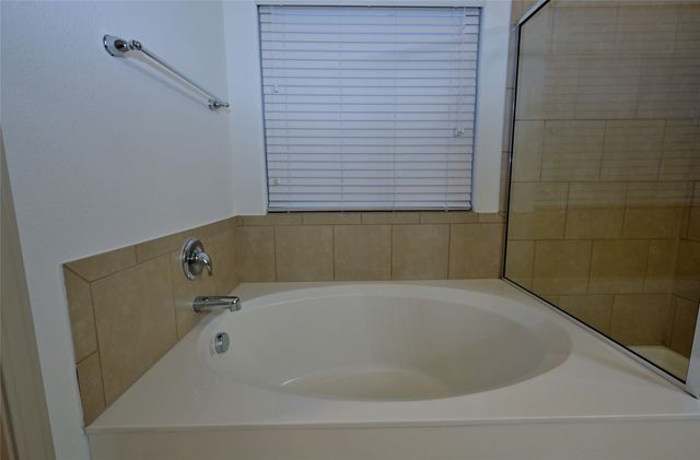 7041 Seton Hall Drive, Fort Worth, TX 76120
