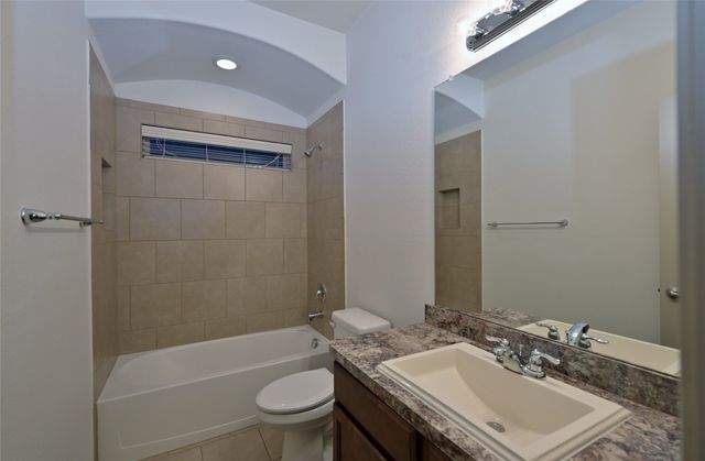7041 Seton Hall Drive, Fort Worth, TX 76120