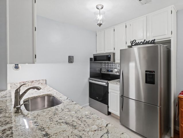 116 Tall Oaks Drive M, Weymouth, MA 02190