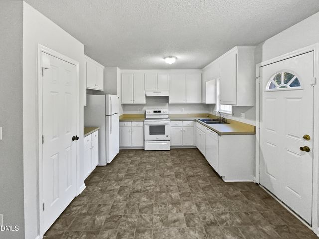 9025 Ferrell Road, Zebulon, NC 27597