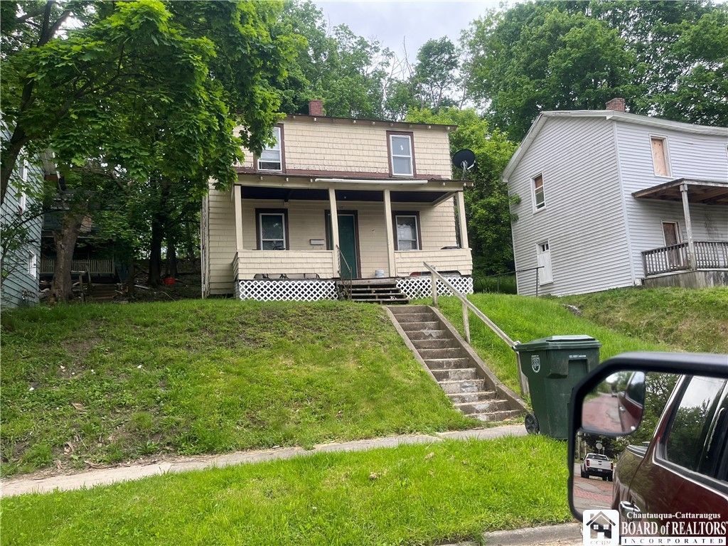 172 Barrows, Jamestown, NY 14701